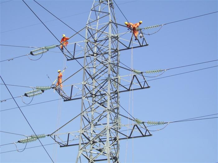 Nghệ[-]An:[-]Công[-]ty[-]Viettel[-]kéo[-]đường[-]dây[-]khiến[-]4[-]người[-]tử[-]vong